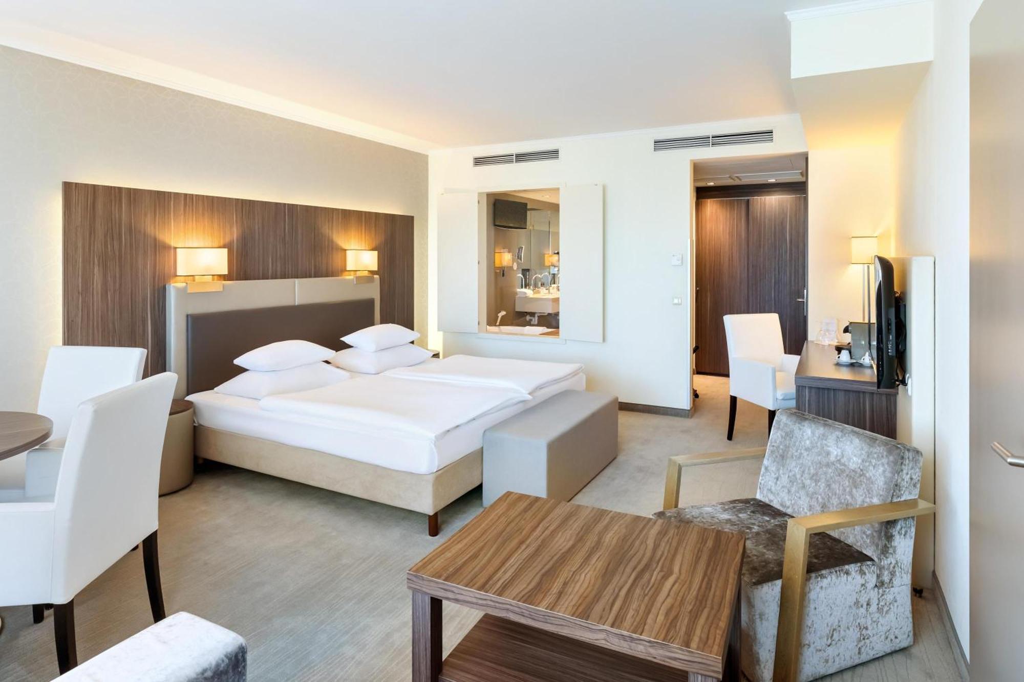 Hotel Schillerpark Linz, A Member Of Radisson Individuals Exterior photo